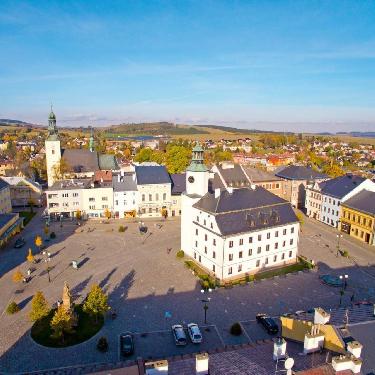 Slavnostn� rozsv�cen� v�no�n�ho stromu v R�ma�ov� - www.webtrziste.cz
