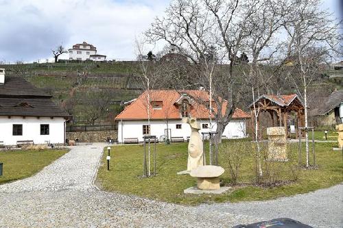 St�edov�k� den na Praze 12
